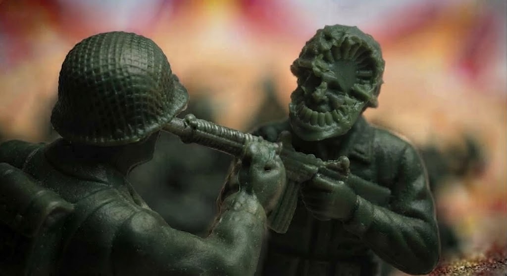 little green men - from a golden meme
